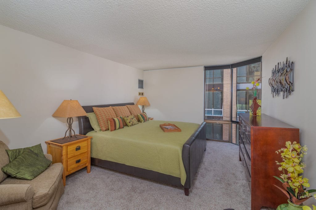 1625 Larimer Street, Unit 801 | Barclay Towers